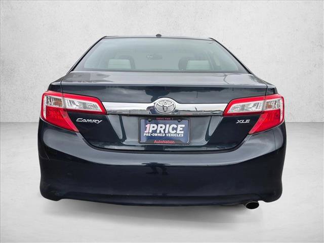 Used 2014 Toyota Camry XLE w/ Leather Package FWD image 7