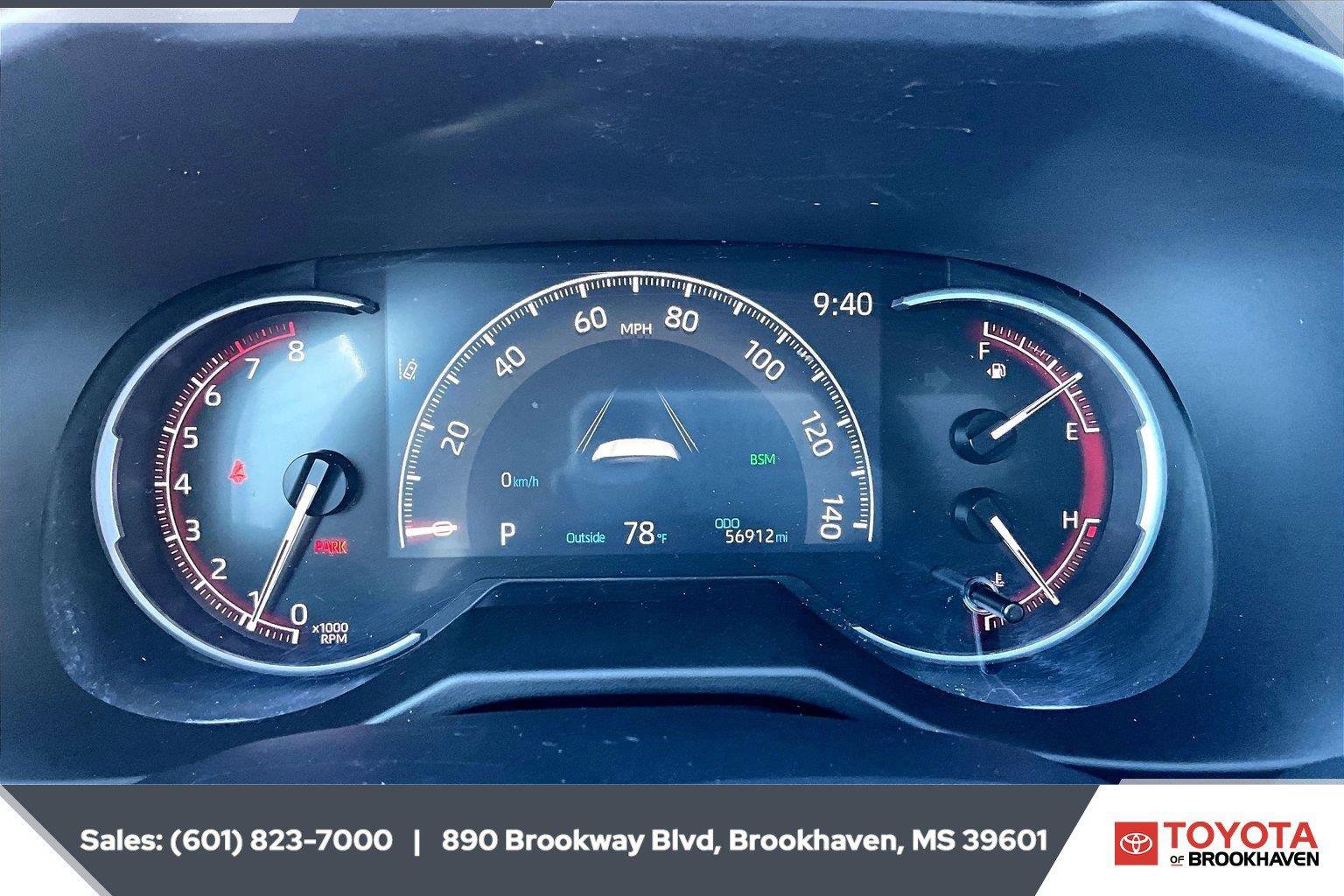 Used 2024 Toyota RAV4 XLE FWD image 14