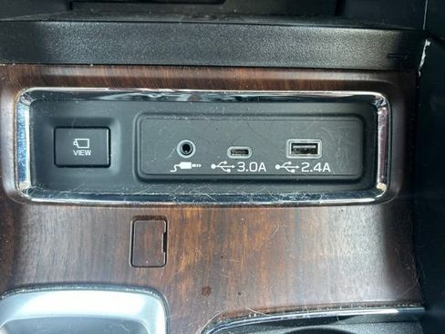 Used 2023 Subaru Ascent Touring AWD/4WD image 25