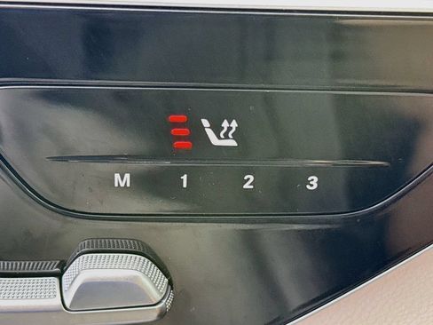 Used 2025 Mercedes-Benz E 450 4MATIC Sedan w/ MBUS Superscreen Package image 20