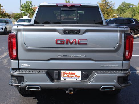 Used 2023 GMC Sierra 1500 Denali w/ Technology Package AWD/4WD image 7