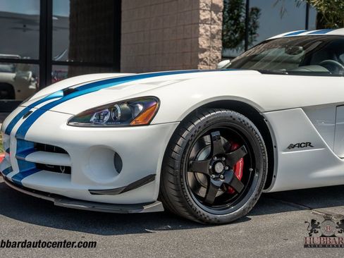 Used 2009 Dodge Viper ACR RWD image 11
