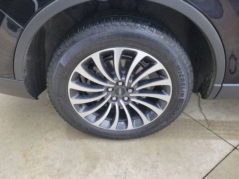 Certified 2023 Lincoln Aviator Standard w/ Premium Package image 19