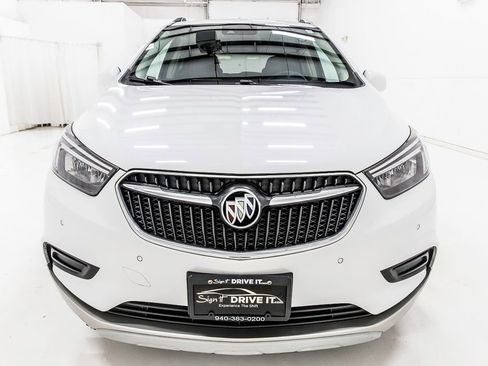 Used 2021 Buick Encore Preferred w/ Safety Package II FWD image 11