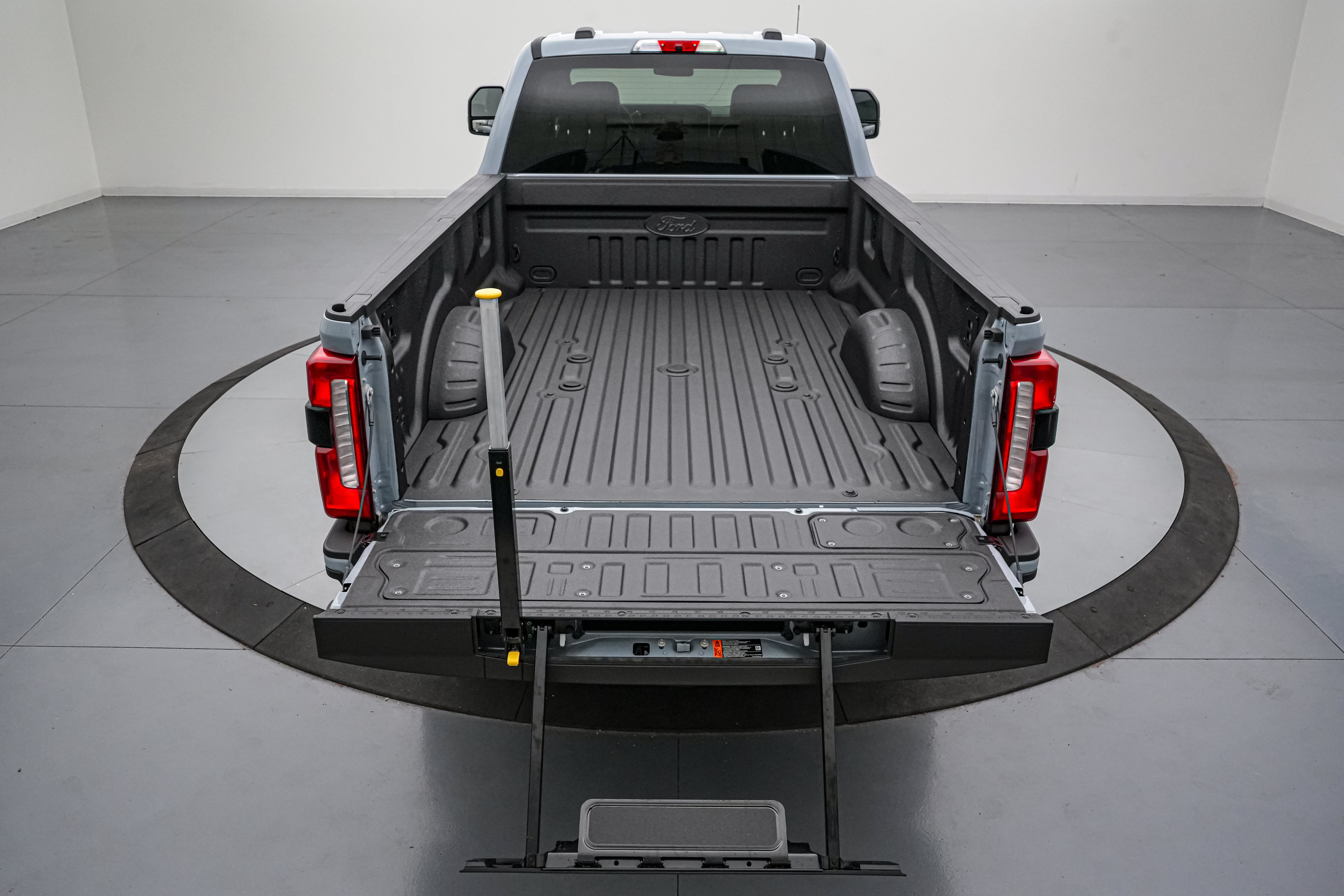 New 2026 Ford F350 Lariat w/ Black Appearance Package AWD/4WD image 6