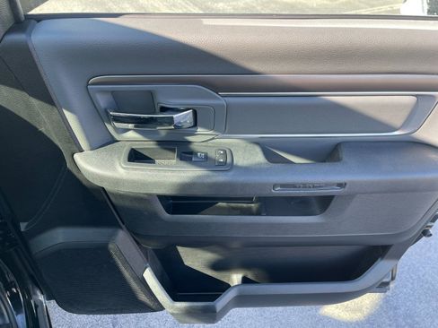 Used 2024 RAM 1500 Classic SLT image 18