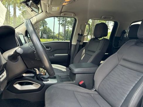 Used 2023 Nissan Frontier SV w/ SV Convenience Package RWD image 21