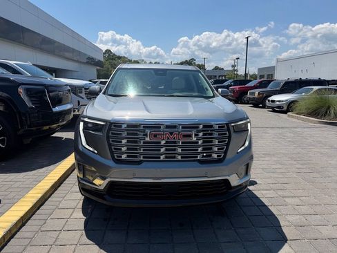 Used 2024 GMC Acadia Denali w/ Super Cruise Package FWD image 4