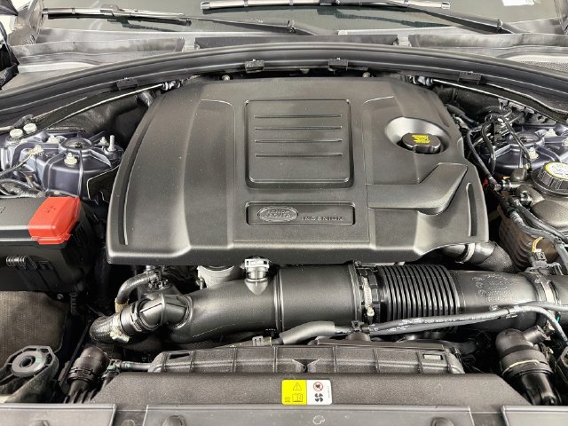 Used 2024 Land Rover Range Rover Velar S AWD/4WD image 36
