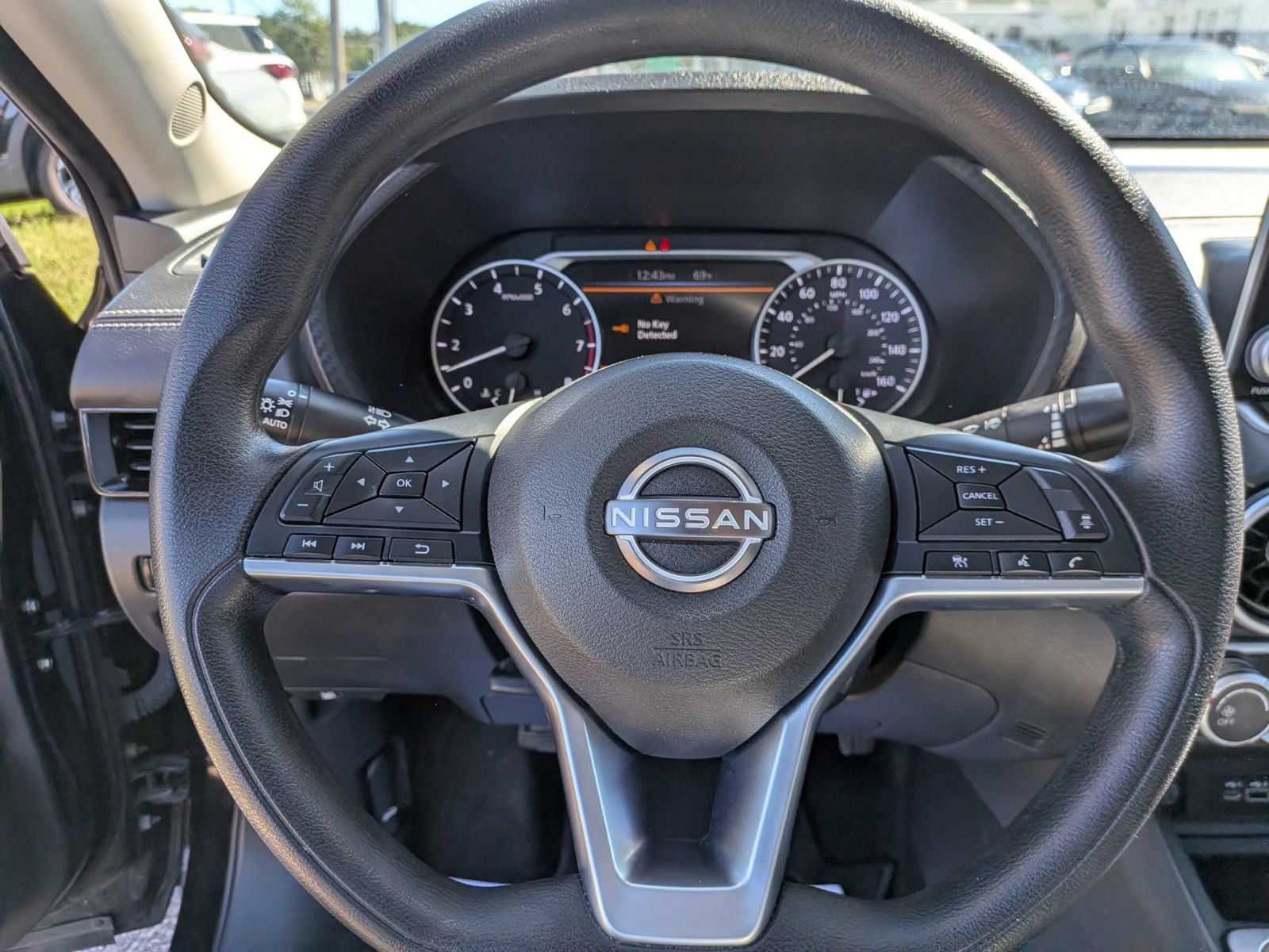 Used 2025 Nissan Sentra SV FWD image 38