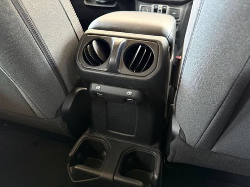 Used 2025 Jeep Wrangler Unlimited Sport AWD/4WD image 23