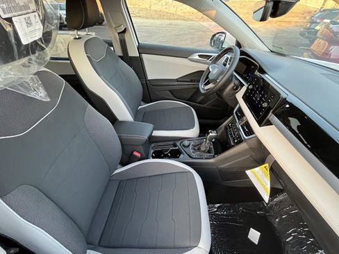 New 2026 Volkswagen Taos SE AWD/4WD image 5