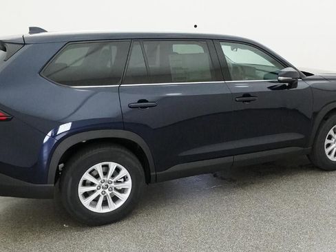 New 2026 Toyota Grand Highlander XLE FWD image 10