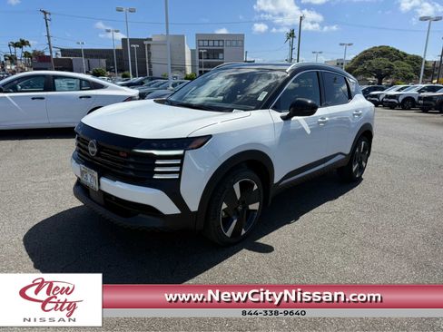 Used 2025 Nissan Kicks SR image 1