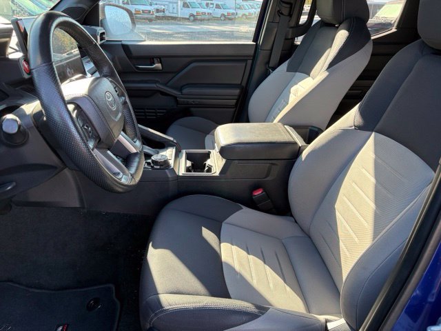Used 2024 Toyota Tacoma 4x4 Double Cab image 9