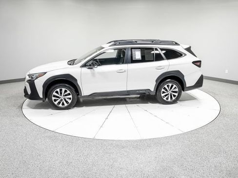 Used 2023 Subaru Outback Premium AWD/4WD image 33