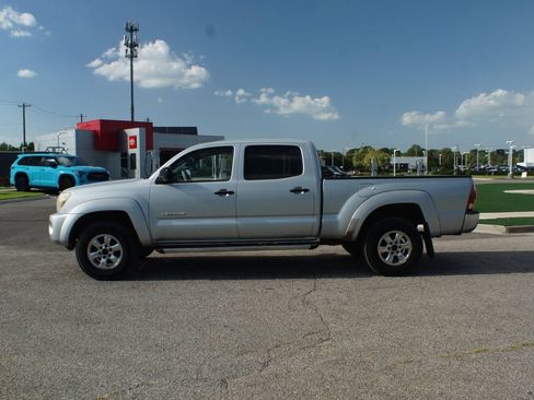 Used 2005 Toyota Tacoma PreRunner w/ SR5 Pkg #3 RWD image 8