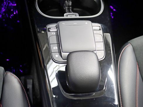 Used 2022 Mercedes-Benz CLA 250 4MATIC image 24
