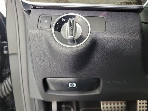 Used 2015 Mercedes-Benz E 350 Sedan image 30