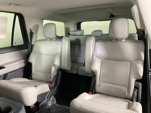 New 2026 Ford Expedition Active RWD image 16