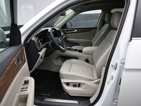New 2026 Volkswagen Atlas SE image 9