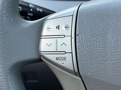 Used 2005 Toyota Avalon XL FWD image 26