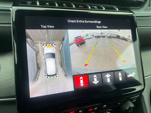 Certified 2024 Jeep Grand Cherokee Limited w/ Luxury Tech Group II image 29