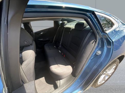 Used 2025 Chevrolet Malibu LT FWD image 24