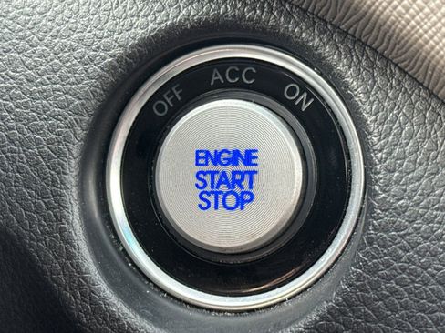 Used 2017 Hyundai Santa Fe Sport image 22