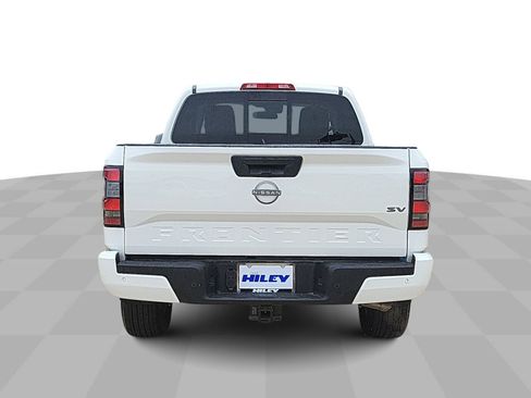 Used 2023 Nissan Frontier SV w/ SV Convenience Package RWD image 7