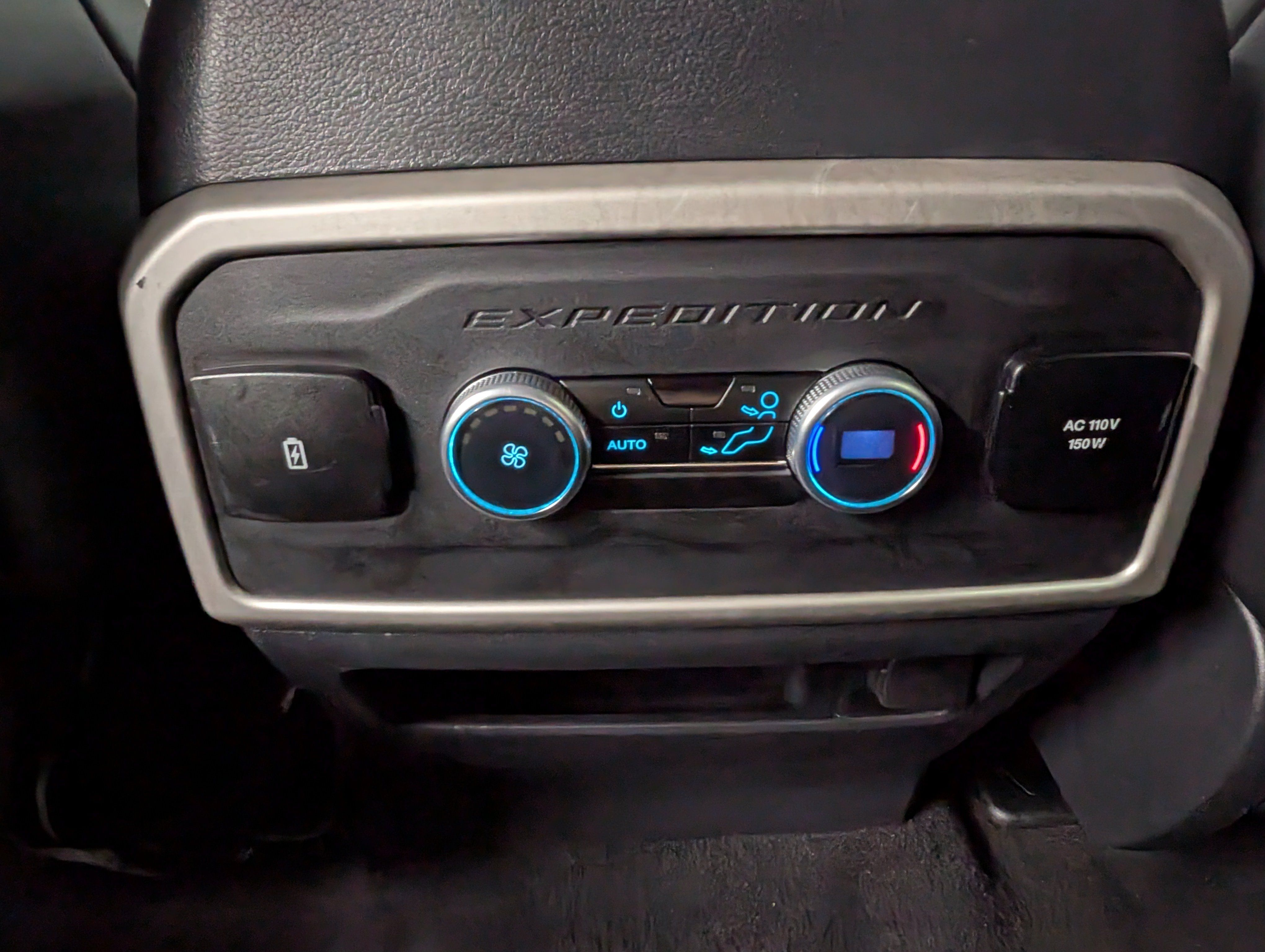 Used 2024 Ford Expedition Max XLT AWD/4WD image 10