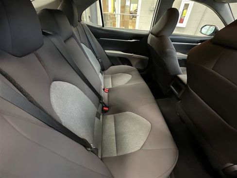 Used 2019 Toyota Camry LE FWD image 16