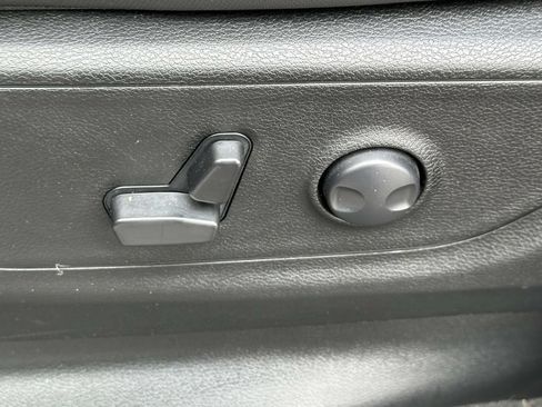 Used 2023 RAM 1500 Big Horn AWD/4WD image 19