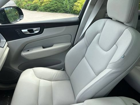 Used 2024 Volvo XC60 B5 Core w/ Protection Package Premier AWD/4WD image 18