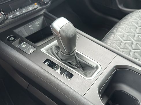 New 2026 Nissan Kicks SV image 24