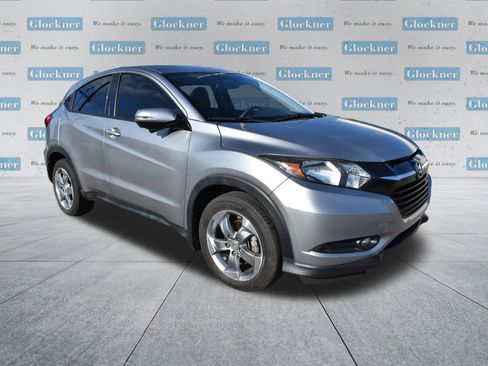 Used 2017 Honda HR-V EX image 3