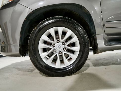 Used 2014 Lexus GX 460 w/ Premium Package image 36