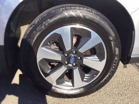 Used 2017 Subaru Forester 2.5i w/ Alloy Wheel Package AWD/4WD image 40