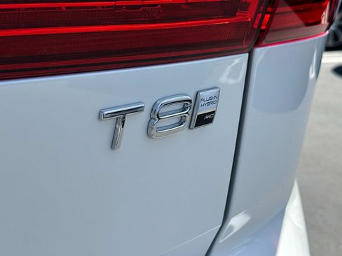 Certified 2025 Volvo XC60 T8 Plus w/ Protection Package Premier image 28
