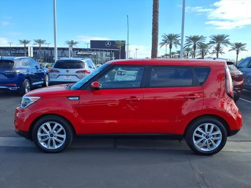 Used 2019 Kia Soul + image 11