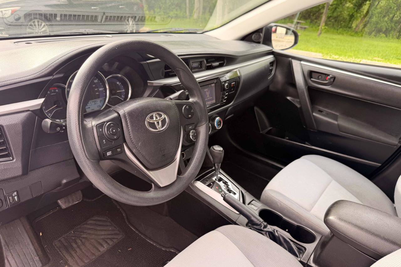 Used 2016 Toyota Corolla L FWD image 16