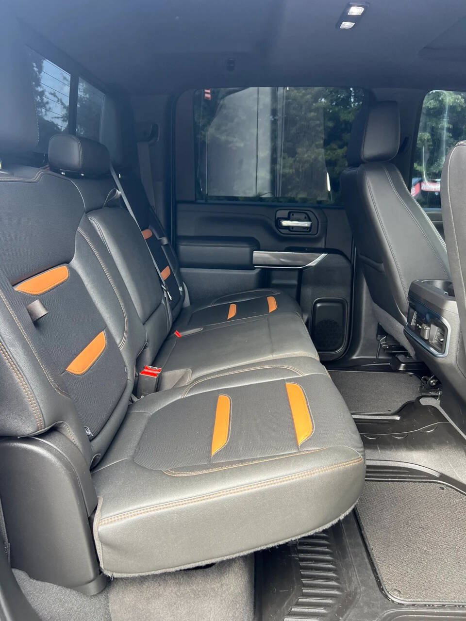 Used 2022 GMC Sierra 2500 AT4 w/ AT4 Premium Plus Package AWD/4WD image 24