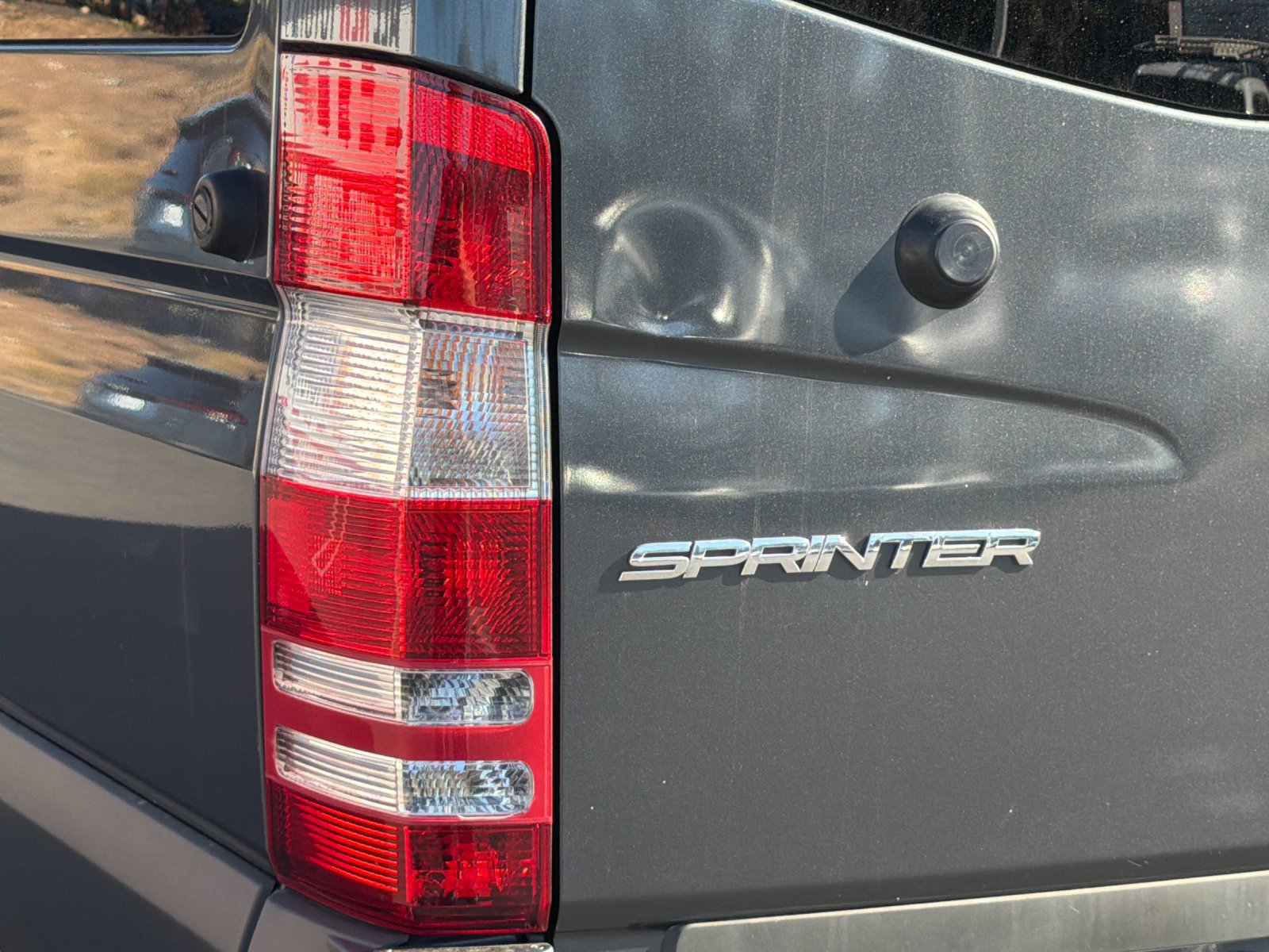 Used 2015 Mercedes-Benz Sprinter 2500 image 23