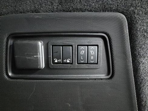 Used 2021 Cadillac Escalade ESV Premium Luxury Platinum image 54