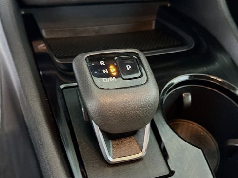 Used 2023 Nissan Rogue SV image 24