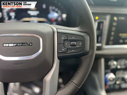 Used 2024 GMC Yukon Denali image 21