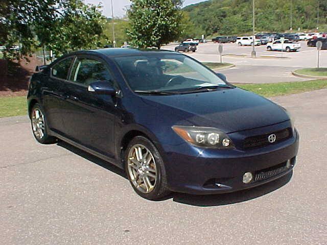 Used 2010 Scion tC FWD image 2