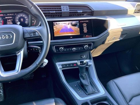 Used 2023 Audi Q3 2.0T Premium w/ Convenience Package image 6