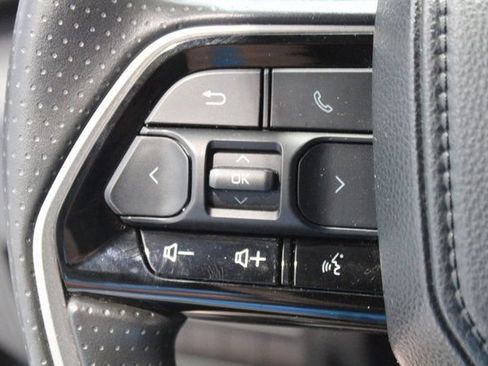 Used 2022 Toyota Tundra SR5 AWD/4WD image 16