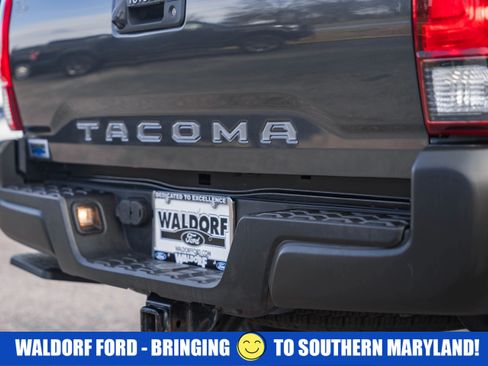 Used 2019 Toyota Tacoma 4x4 Double Cab image 7